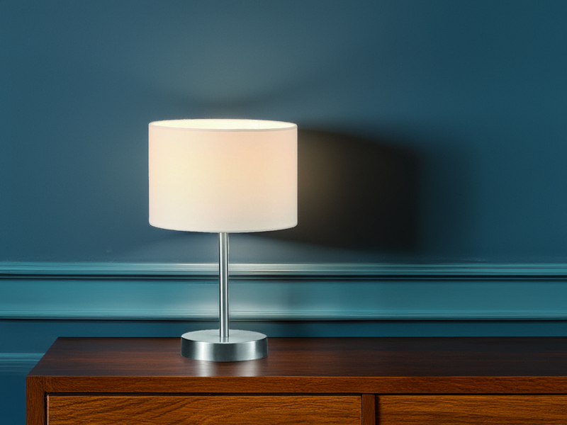Klassische LED Tischleuchte Silber mit Stoffschirm weiß, Höhe 32cm
