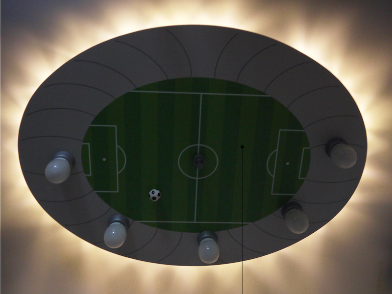 LED Kinder Deckenleuchte Fußball-Stadion mit Zugschalter für LED-Schlummerlicht