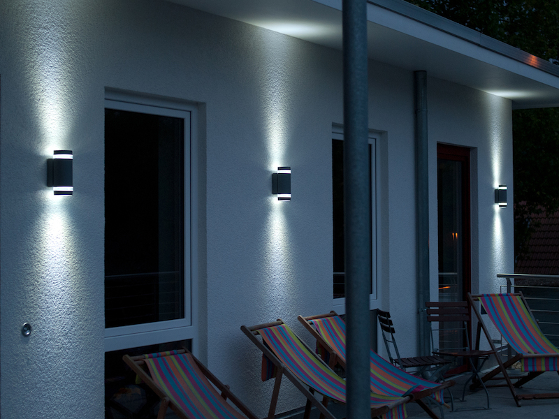Moderne LED Außenwandleuchte FOCUS, Aluminiumguss Silber, Fassadenbeleuchtung