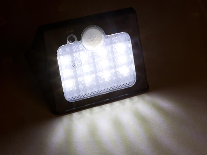 LED Solar Außenwandleuchte wasserdicht mit Bewegungsmelder, Außenlampe Downlight