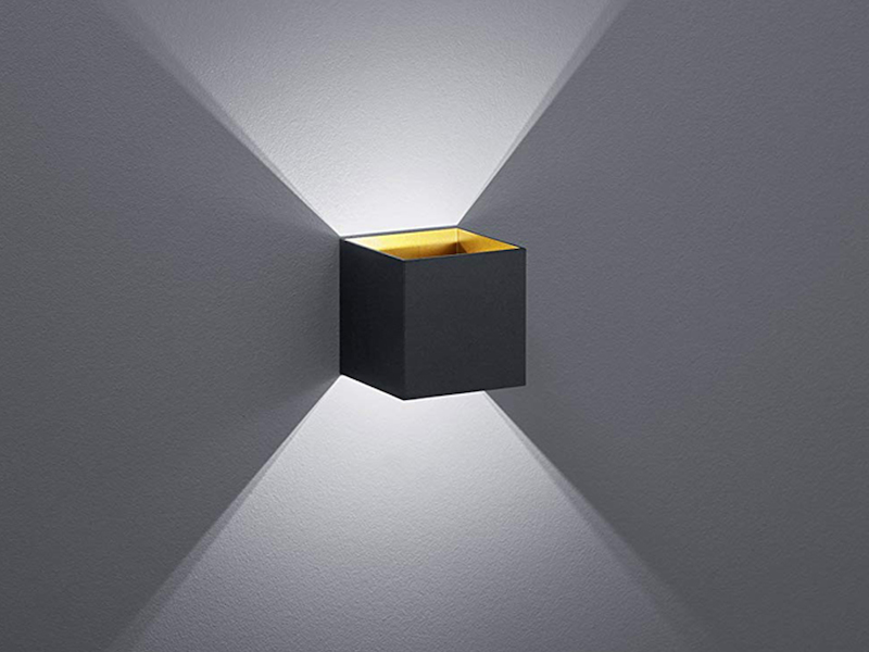 Moderne up & down LED Wandleuchten 2er Set Kubus  schwarz matt/ gold, 10x10x10cm