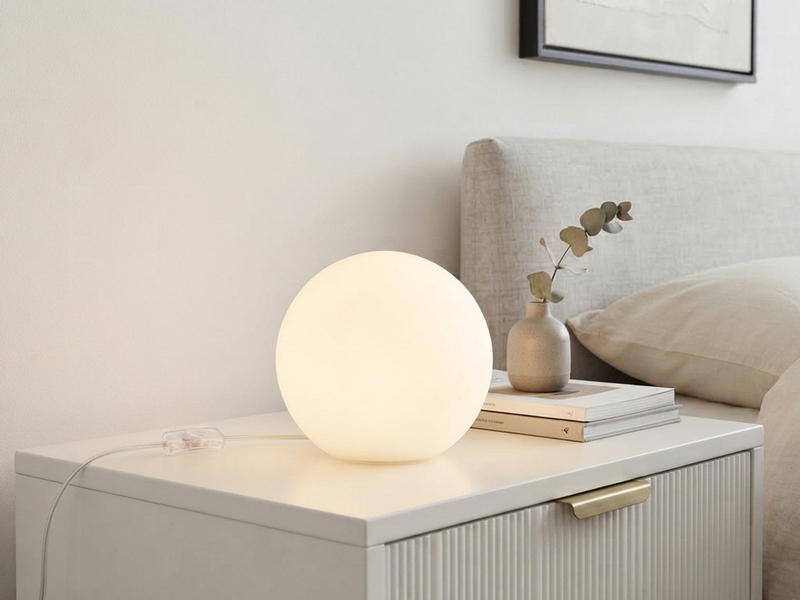Kleine Glas Kugel Tischlampe PINGPONG Weiß Ø 20cm