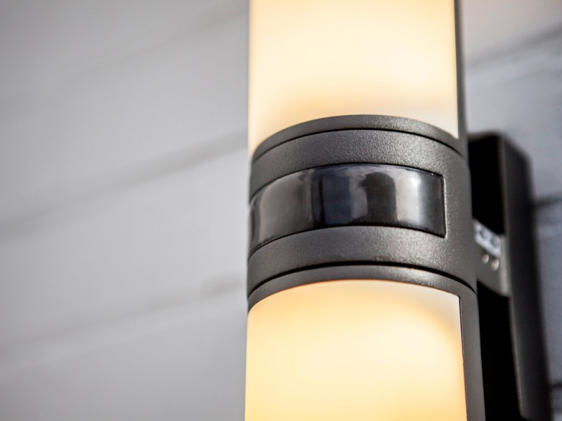 Zylinderförmige LED Wandleuchte dem aus Hause LUTEC