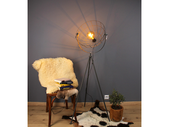 Retro Stehleuchte LED GRID schwenkbarer Gitterschirm aus Metall Anthrazit, 146cm