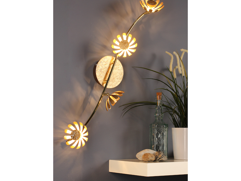 Vierflammige LED Deckenleuchte BLOOM aus Metall in Blattgold mit Blumen Motiv