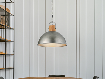 Große Pendelleuchte DELHI mit Metall Lampenschirm und Holzelement, Ø 45cm
