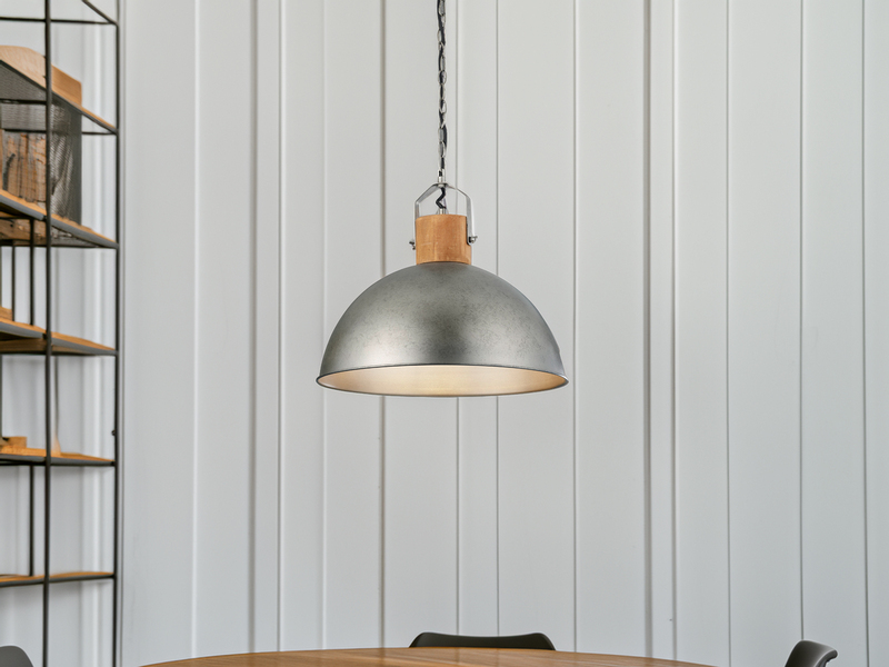 Große Pendelleuchte DELHI mit Metall Lampenschirm und Holzelement, Ø 45cm