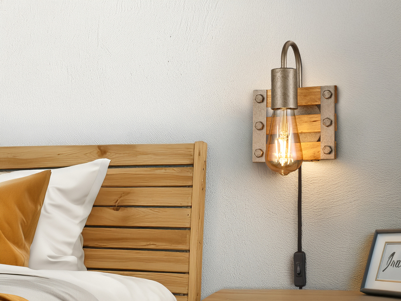 Rustikale Wandleuchte KHAN mit Holz, Schalter und Stecker, Höhe 20cm