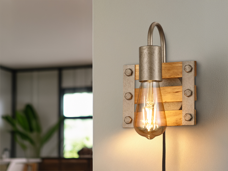 Rustikale Wandleuchte KHAN mit Holz, Schalter und Stecker, Höhe 20cm