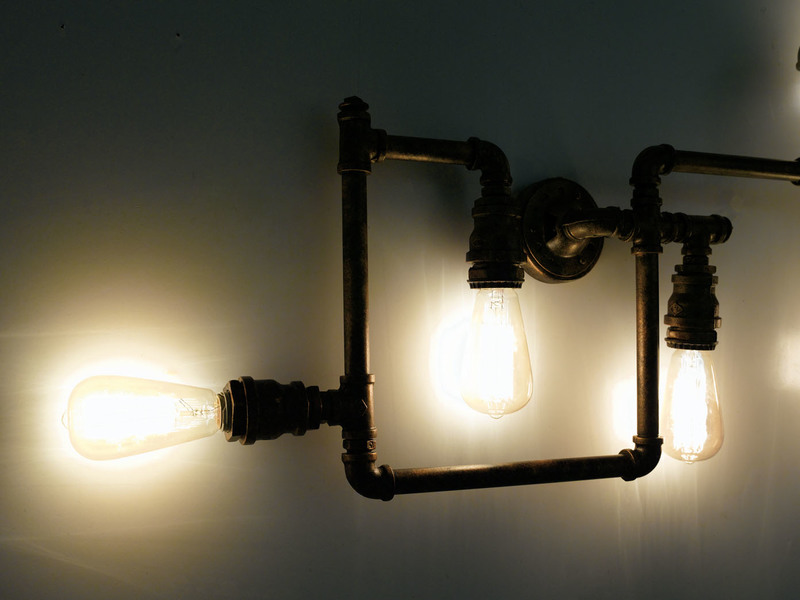 LED Innen Wandleuchte 5-flammig in Wasserrohr Optik, Rost