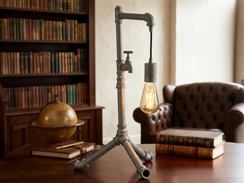 Große LED Tischleuchte in Wasserrohr Optik, Grau antik, Höhe 61cm