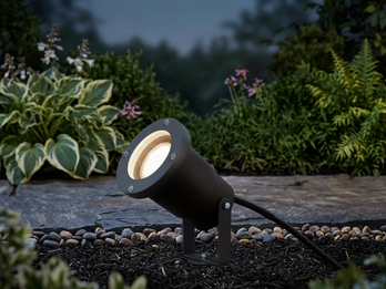 Gartenstrahler mit Erdspieß, 5m Anschlußkabel, Stecker & GU10 LED Ø 9cm