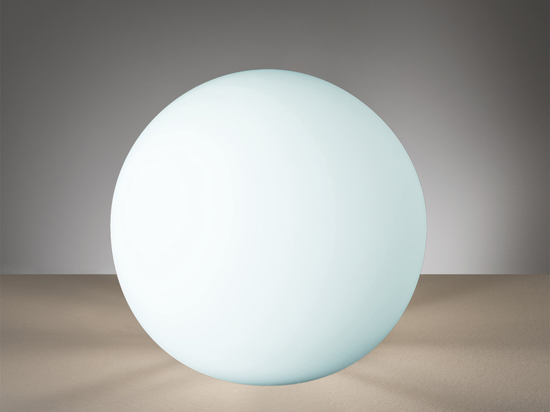 Kleine LED Kugel Tischleuchte aus Opalglas Weiß, Höhe 18cm
