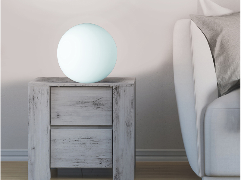 Kleine LED Kugel Tischleuchte aus Opalglas Weiß, Höhe 18cm