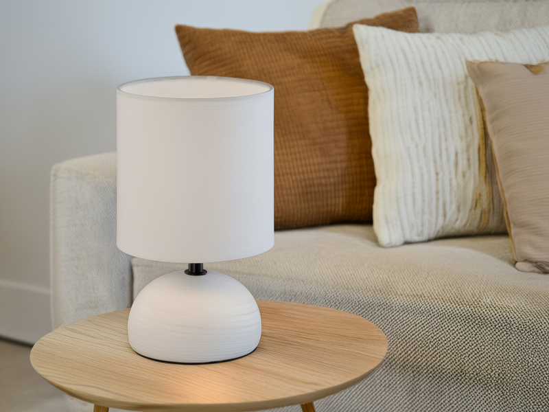 LED Tischleuchte Keramik Weiß runder Stofflampenschirm  in Weiß, Höhe 23cm