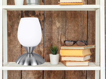 LED Tischleuchte Glasschirm Weiß, Sockel Silber - Touch dimmbar, Höhe 18cm