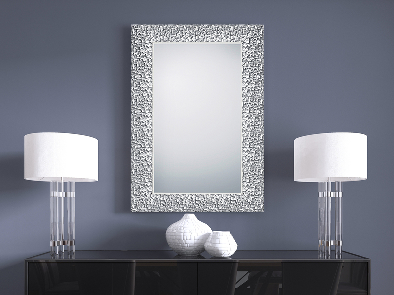 Silber Wandspiegel FARINA mit gemustertem Rahmen 55x70 cm