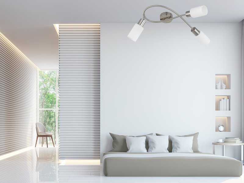 LED Deckenstrahler 3-flammig Silber mit Glas Lampenschirmen Weiß, Breite 45cm
