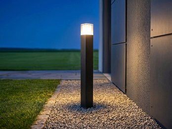 Moderne LED Pollerleuchte aus Aluminium in Schwarz, Höhe 80cm