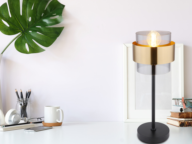 LED Tischleuchte mit Rauchglas Lampenschirm, Messingring, Höhe 47cm