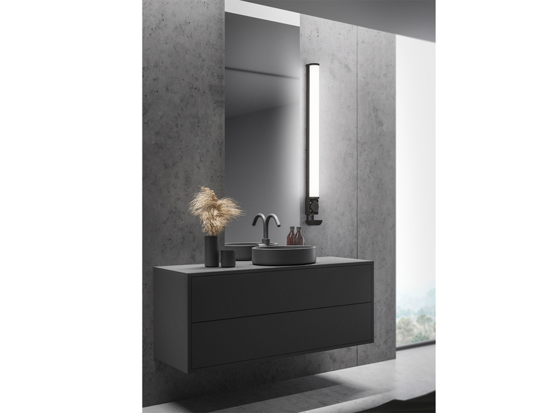 LED Bad Wandleuchte PIERA mit Steckdose Schwarz - Spiegelleuchte, Breite 119cm