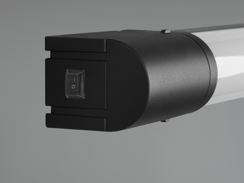 LED Bad Wandleuchte PIERA mit Steckdose Schwarz - Spiegelleuchte, Breite 79cm