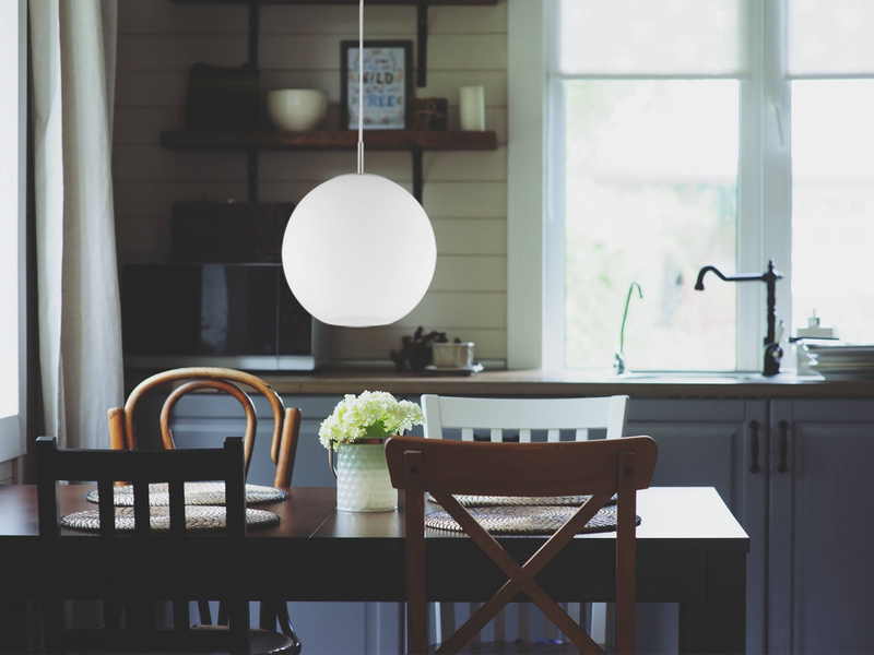 Pendelleuchte MOON 1-flammig mit Glaskugel Lampenschirm Opalglas, Ø 25cm