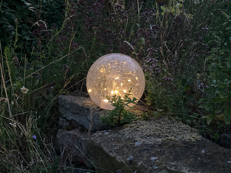 LED Solarkugeln 2er SET - Glas Leuchtkugeln Ø 19,5cm mit Erdspieß, Bruchoptik