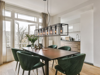 Pendelleuchte ISKA 7 flammig Schwarz lang mit Rauchglas, Breite 130cm
