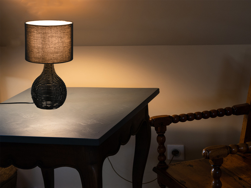 LED Tischleuchte Rattan Geflecht Stoffschirm Schwarz im Boho Stil Ø 22cm