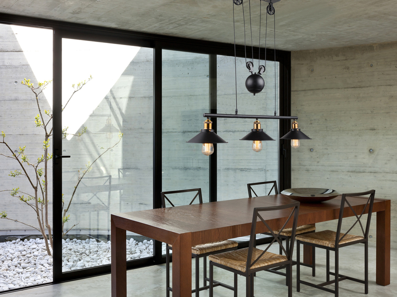 LED Zugpendelleuchte 3-flammig höhenverstellbar bis 180cm lang, Breite 92cm