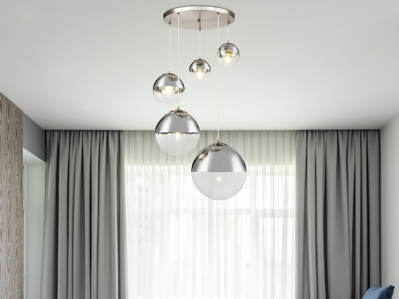Pendelleuchte VARUS 5-flammig Glaskugeln Design in Chrom & Klarglas, Ø 65cm