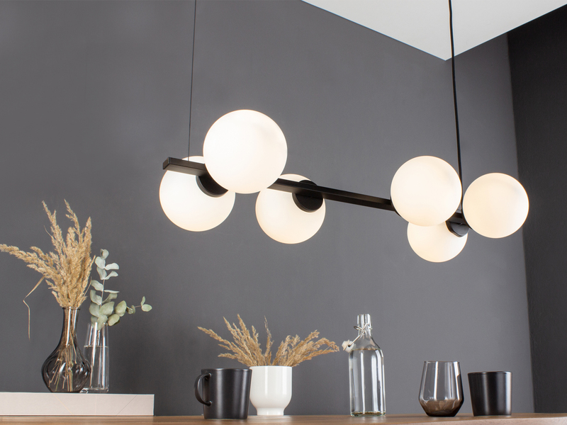 LED Pendelleuchte 6 flammig Schwarz & Opalglas Kugeln Weiß, Breite 80cm