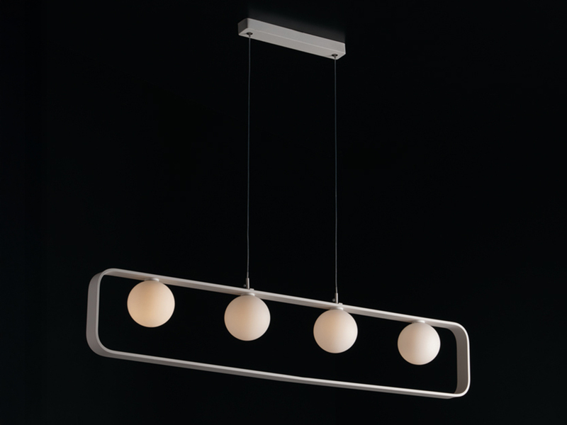 Pendelleuchte ROXY 4-flammig Weiß mit Glaskugeln in Opalweiß, Breite 100cm