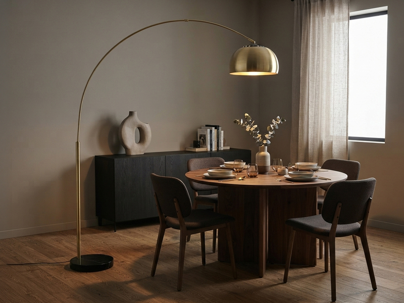 Bogenlampe ARGENTINA Schirm Messing Gold, große Ausladung, Höhe 200cm