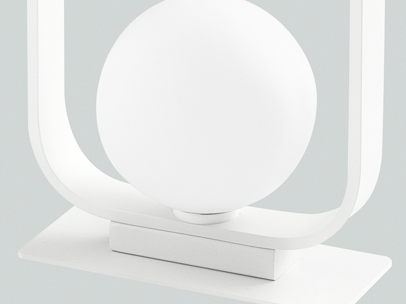 Kleine LED Tischleuchte Metall mit Glaskugel Opalweiß, Höhe 26cm