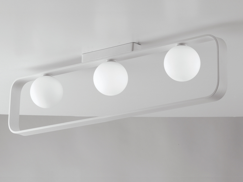 LED Deckenleuchte 3 flammig Metall Weiß & Opal Glaskugeln, 80cm breit