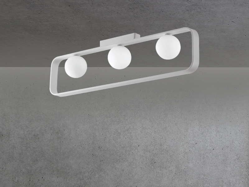 LED Deckenleuchte 3 flammig Weiß mit Glaskugeln Opalweiß, Breite 80cm