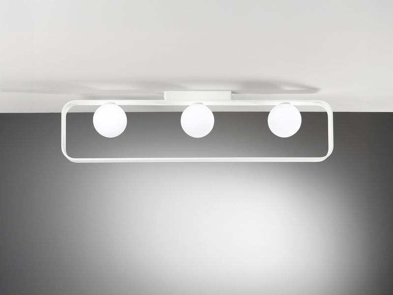 LED Deckenleuchte 3 flammig Weiß mit Glaskugeln Opalweiß, Breite 80cm