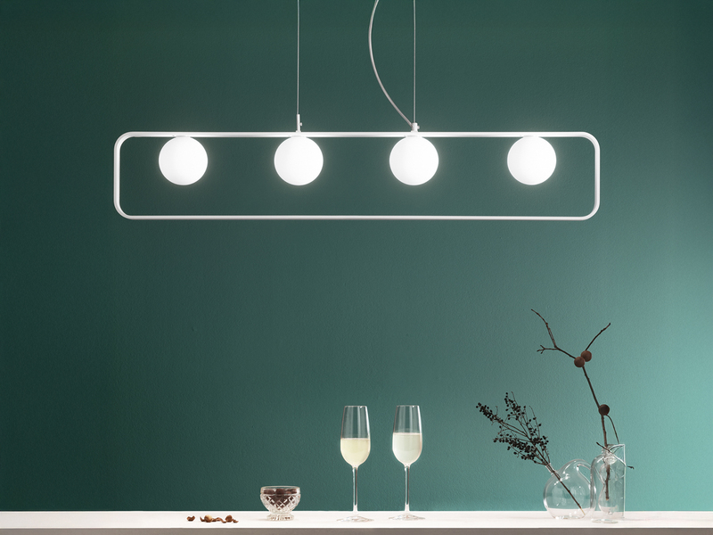 LED Pendelleuchte 4-flammig Weiß Glaskugeln Opalweiß, Breite 100cm