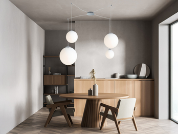 LED Pendelleuchte 4 flammig mit Glaskugeln Opalweiß, Abhängung bis 250cm