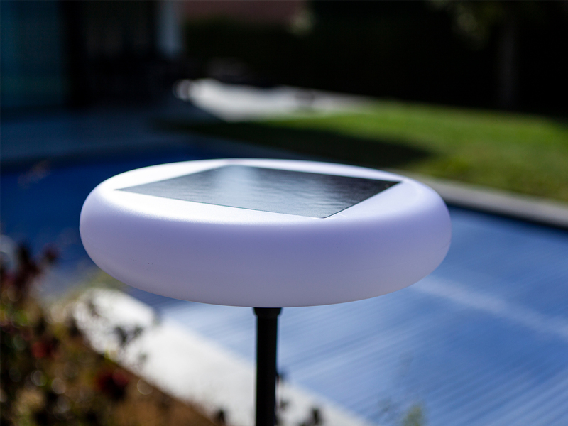 Solar Stehleuchte POPS höhenverstellbar, auch per USB aufladbar, 174cm hoch