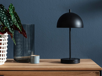 Kabellose Tageslicht Tischlampe KIA Schwarz dimmbar & USB, Höhe 35cm