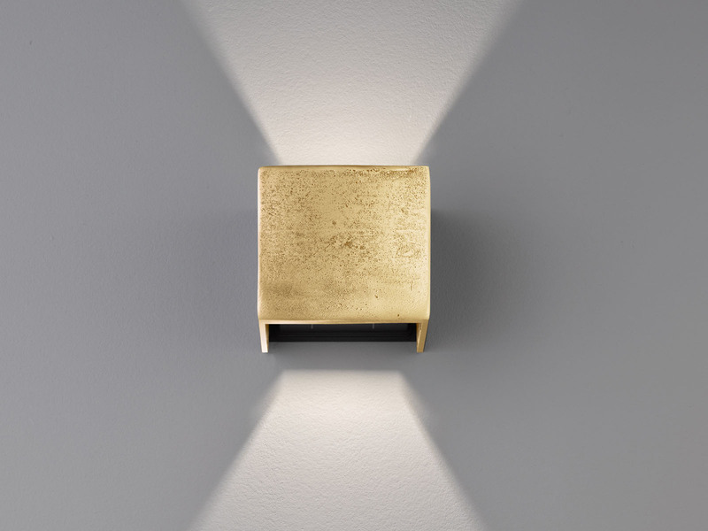 LED Wandleuchte COG Gold Antik, Würfel Up and Down, 12cm breit