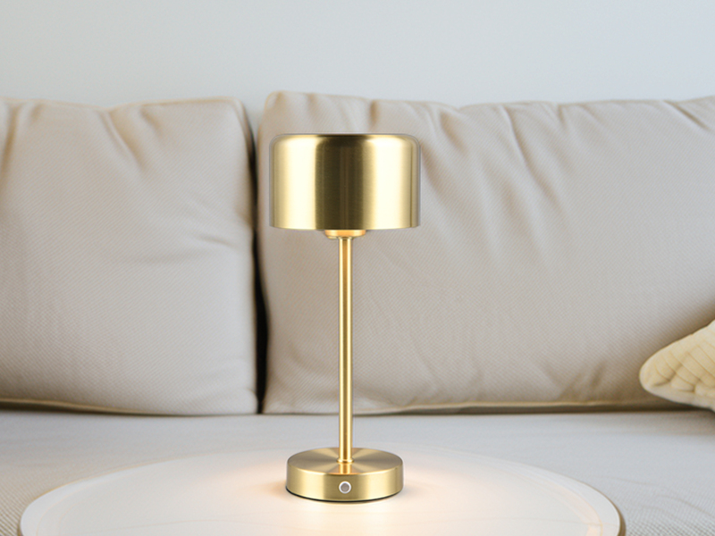 Akku Tischleuchte JEFF per USB aufladbar, Sensordimmer, Messing matt, H: 30cm