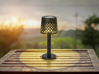 Kleine LED Outdoor Solar Tischleuchte Schwarz mit Gitterschirm, Höhe 21cm