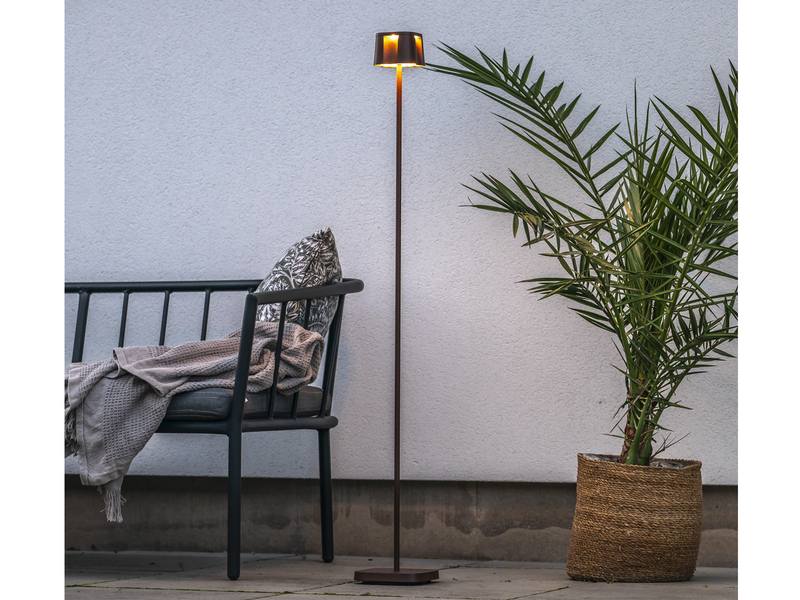 Akku Stehlampe NICE für Outdoor dimmbar, kabellos in Rostoptik, klein 120cm