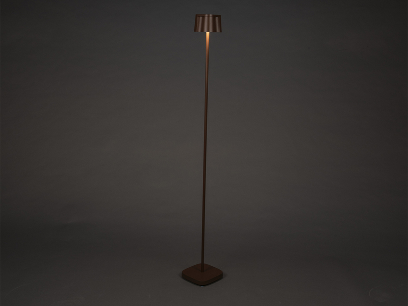 Akku Stehlampe NICE für Outdoor dimmbar, kabellos in Rostoptik, klein 120cm