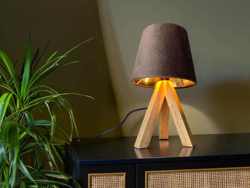 Tischlampe mit Dreibein aus Holz, Samtschirm Braun Gold, Höhe 27cm