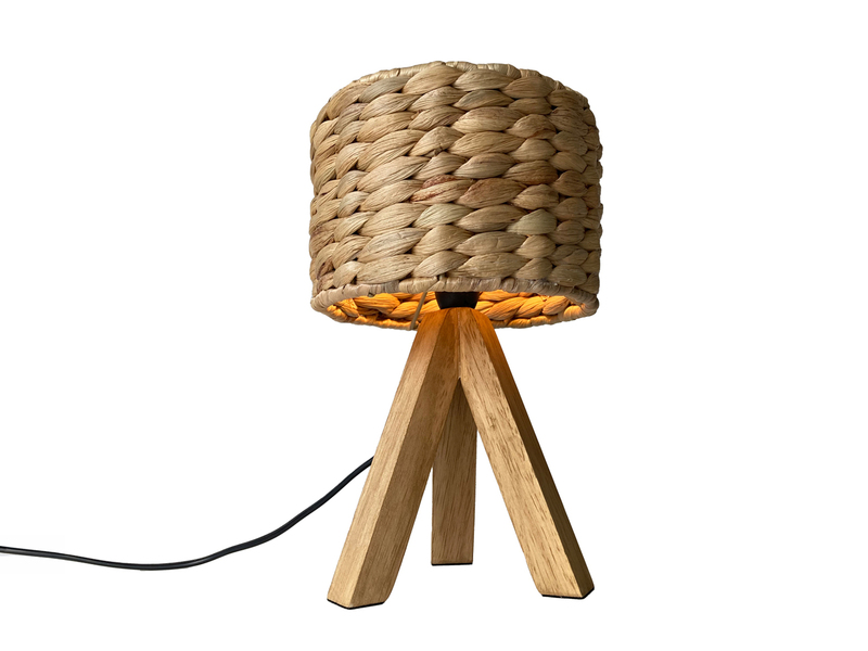 Kleine Tischlampe mit Holz Dreibein & E14 Schirm Wasserhyazinthe, Höhe 26cm